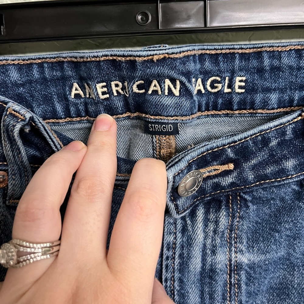 American Eagle mom jeans - Picture 3 of 5